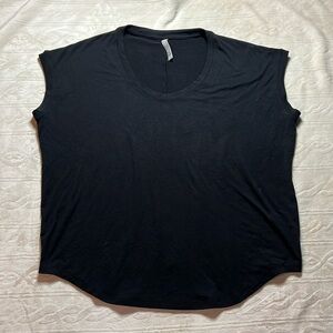 Athleta‎ black tee shirt